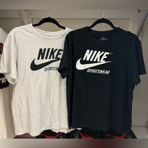 The Nike Tee sportswear Shirt Bundle Black & White